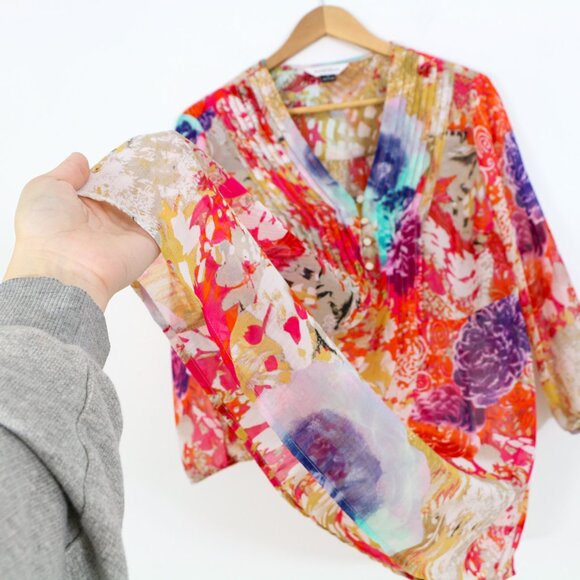 *Northern Reflections Light Floral Print Blouse - Picture 7 of 8